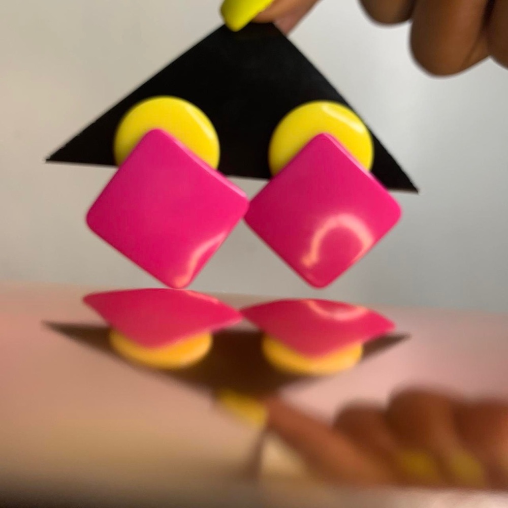 Handmade Hanging Earrings 💖💛